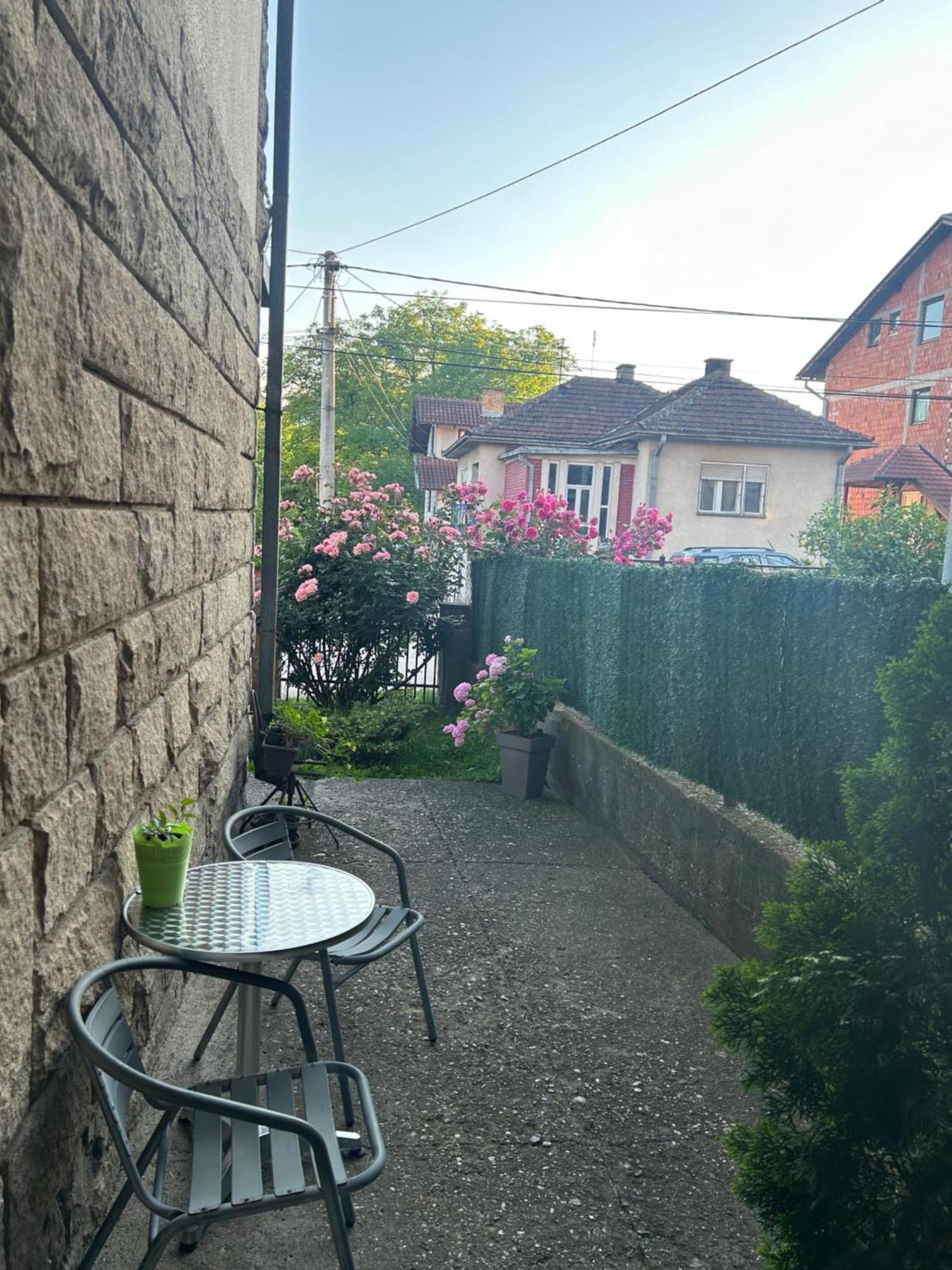 Kelizual Apartamento Gornji Milanovac Exterior foto